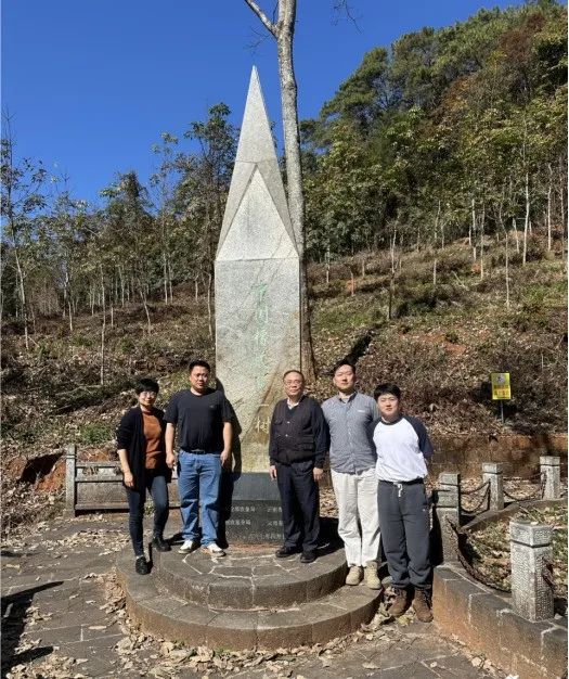China Natural Rubber Association pays homage to "China's First Rubber Tree"